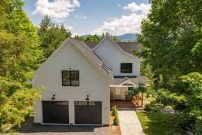 Stowe Greens - Modern Home Above Country Club
